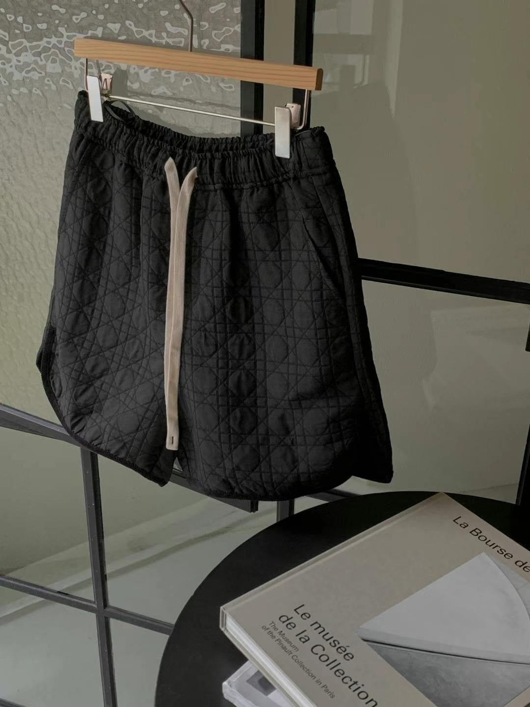 Relaxed Fit Quilted Lounge Shorts