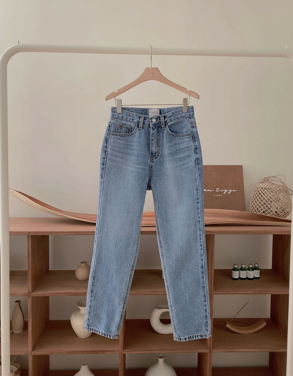 High Rise Soft Wash Straight Jeans